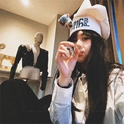 抓着彩虹的男人